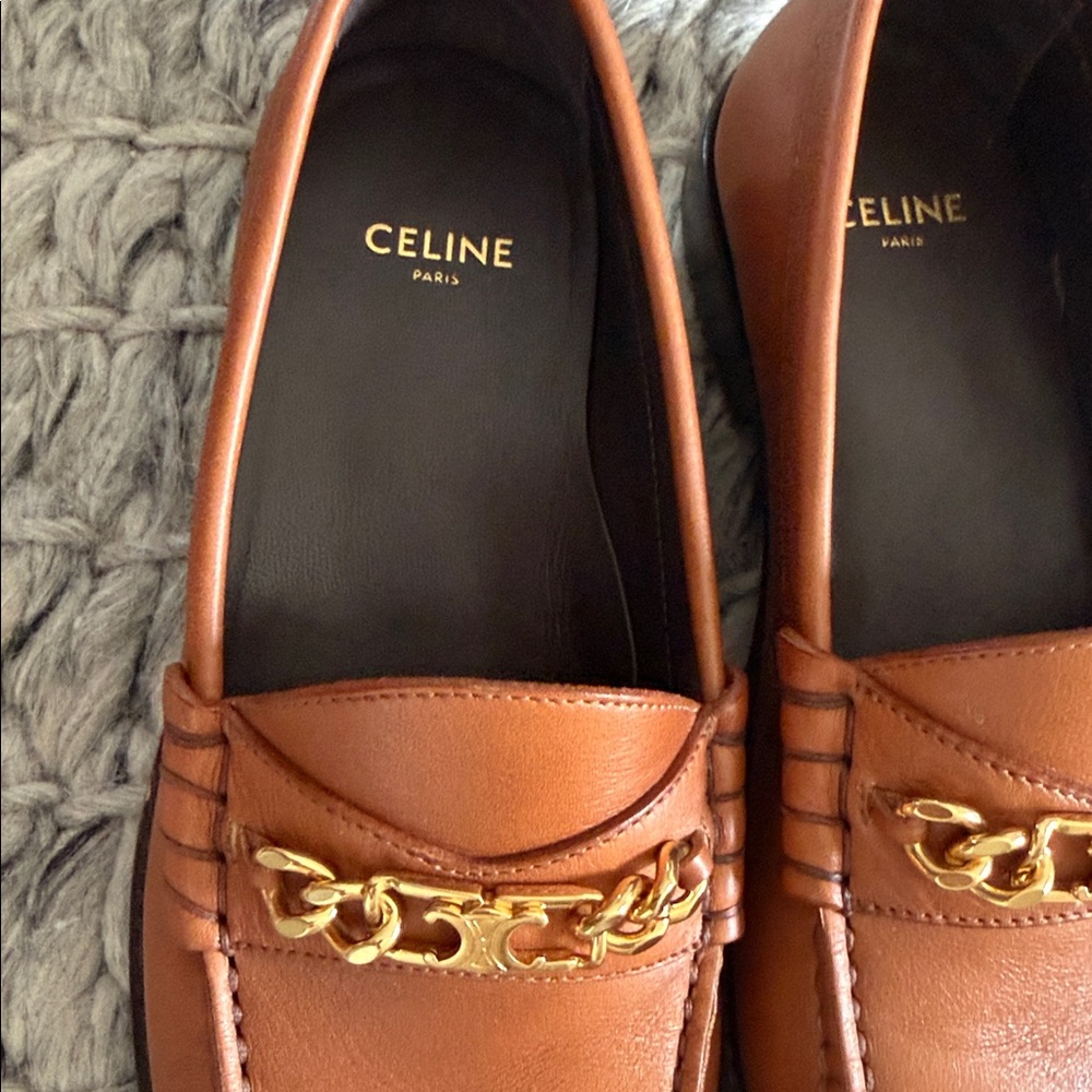 CELINE - Leather Loafers with Gold Chain - Picture 17 of 17